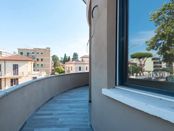 Appartamento trilocale in vendita in Via di Monteverde, Roma