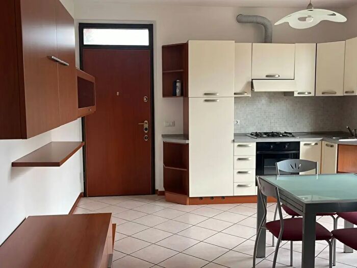 Appartamento bilocale in affitto in Via Roma, Barzana