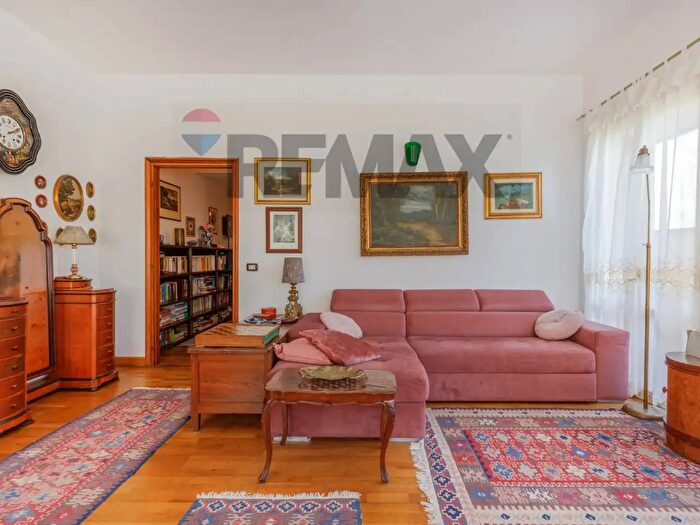 Appartamento quadrilocale in vendita in Via Tirabassi, Reggio Emilia