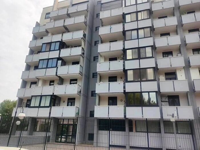Appartamento trilocale in vendita in Via Rocco di Cillo, Bari