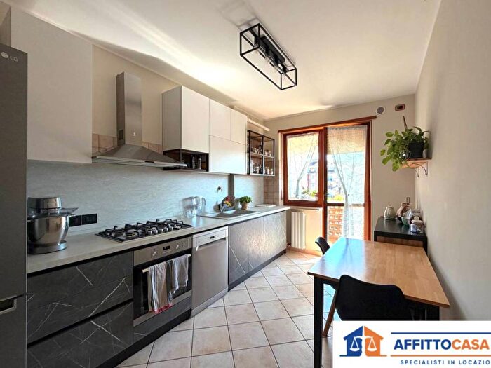 Appartamento quadrilocale in affitto in Via Dante Alighieri, Centro, Carmagnola