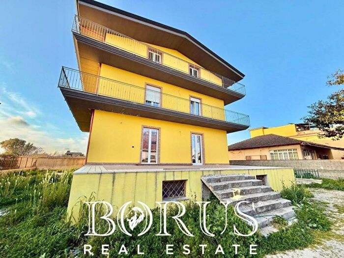 Appartamento trilocale in affitto in Via Modena, Pinetamare, Castel Volturno