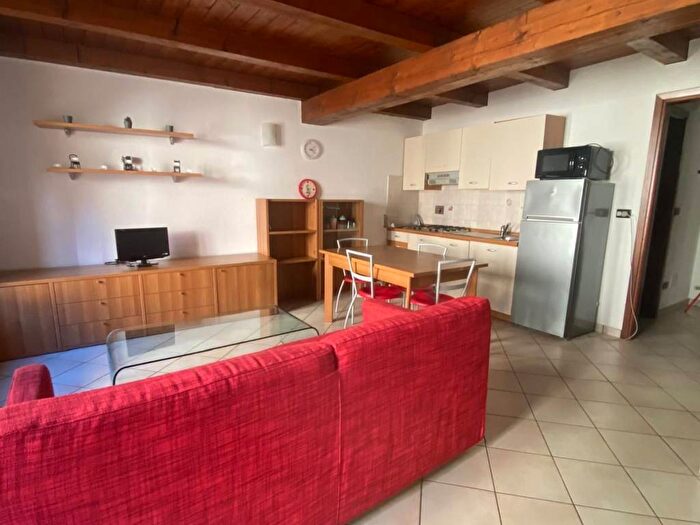 Appartamento trilocale in affitto in Via Trento, Centro Storico, Pinerolo