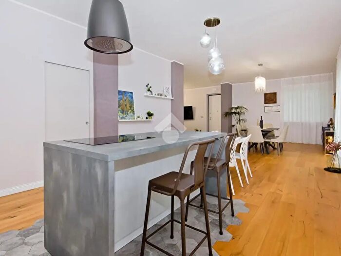 Casa con 10 locali in vendita in Strada della Vetta, Pecetto Torinese