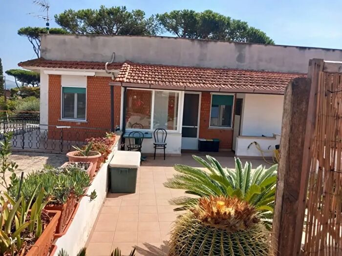 Appartamento trilocale in vendita in Via Badino Vecchia, Terracina