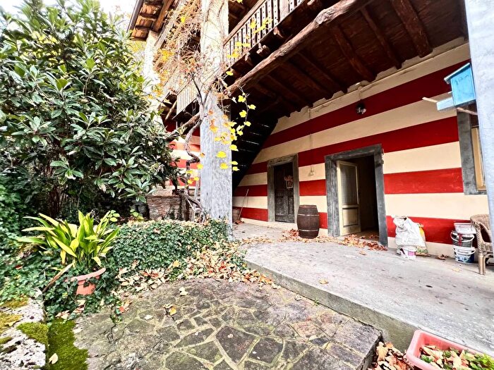Casa con 5 locali in vendita in Via Gandino Ranzanico, Ranzanico