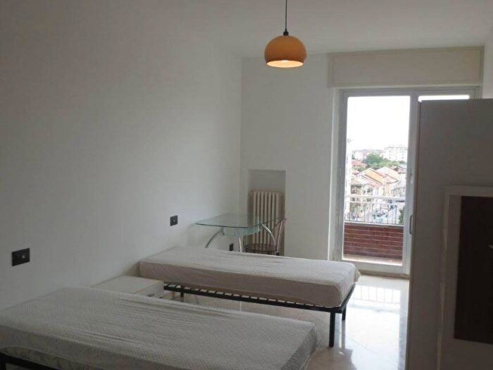 Appartamento trilocale in affitto in Piazza Aspromonte, Città Studi, Milano