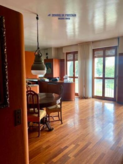 Appartamento con 6 locali in vendita in Via Rinaldo Rigola, Milano