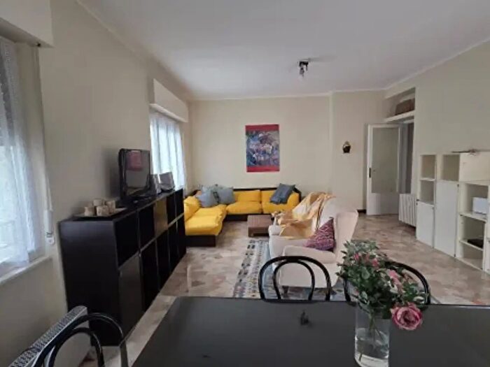 Appartamento trilocale in affitto in Via Alessandro Stradella, Milano