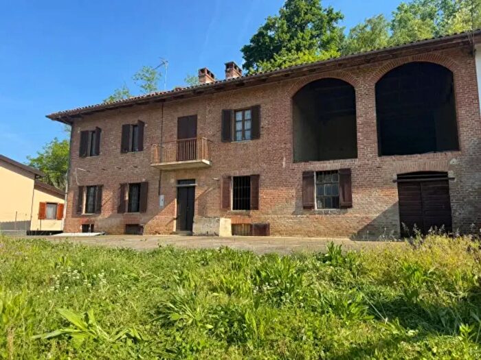 Casa con 5 locali in vendita in Via Montechiaro, CastellAlfero