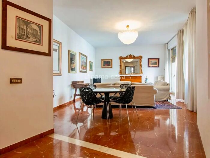 Appartamento con 5 locali in vendita in Via Francesco Ferrucci, Prato