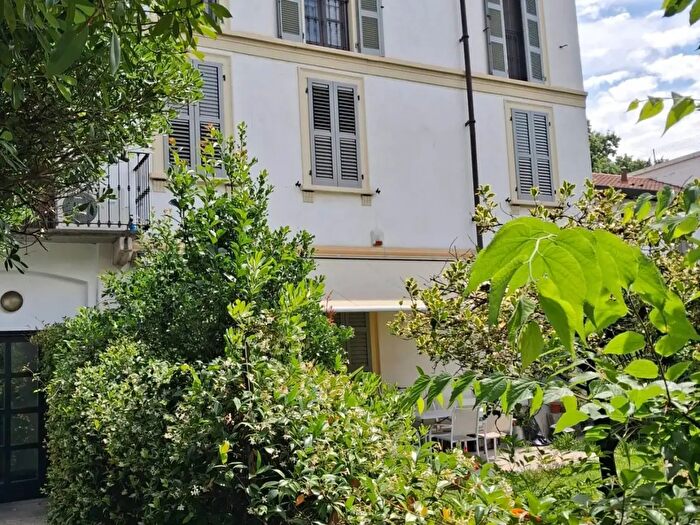 Appartamento quadrilocale in vendita in Viale Cesare Battisti, Monza