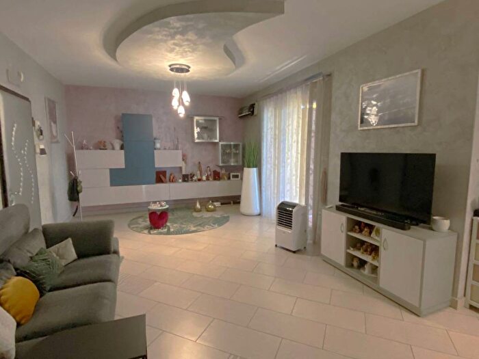 Appartamento quadrilocale in affitto in Via Camillo Cucca, Brusciano