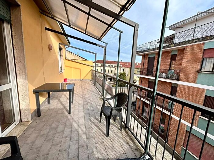 Appartamento trilocale in vendita in Via XXIV Maggio, Alessandria