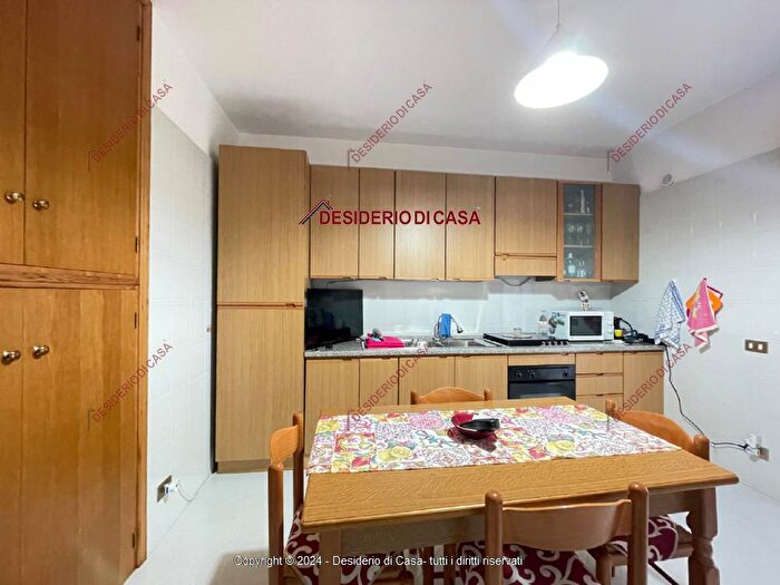 Appartamento trilocale in vendita in Viale a De Gasperi Lascari Pa Italia, Lascari