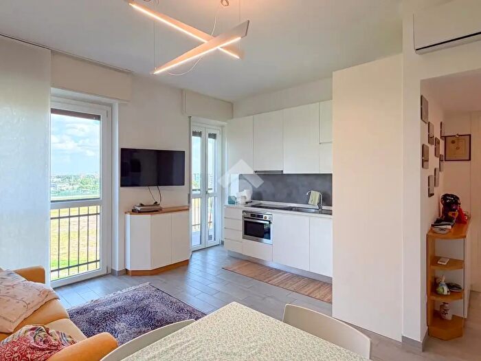 Appartamento bilocale in vendita in Viale Puglie, Milano