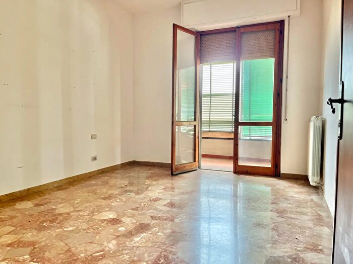 Appartamento quadrilocale in vendita in Via Mario Sbrilli, Firenze