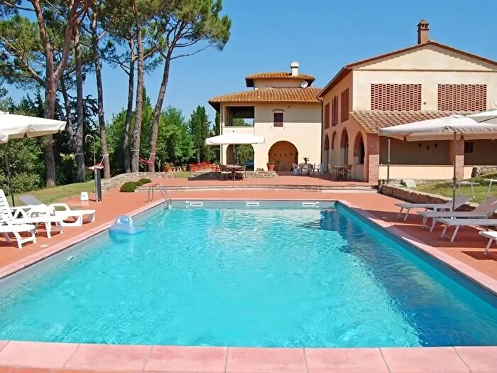 Casa con 20 locali in vendita in Certaldo
