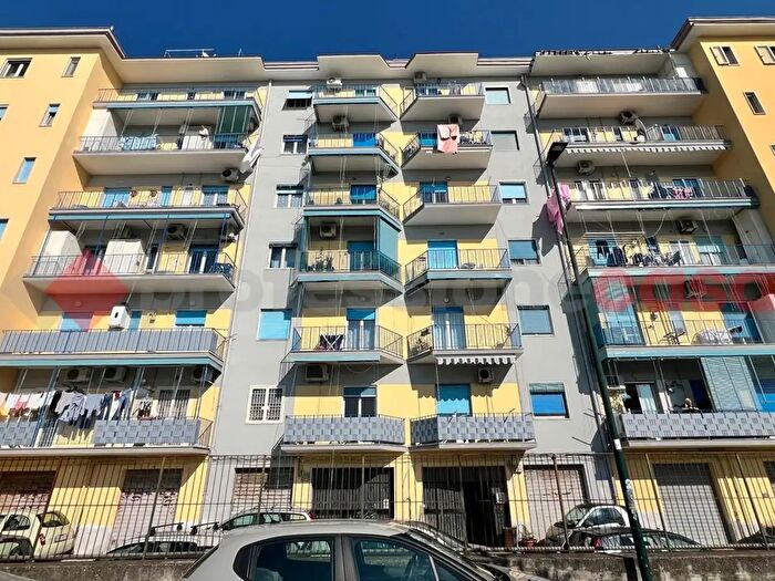 Appartamento trilocale in vendita in Via Gaetano Poli, Portici