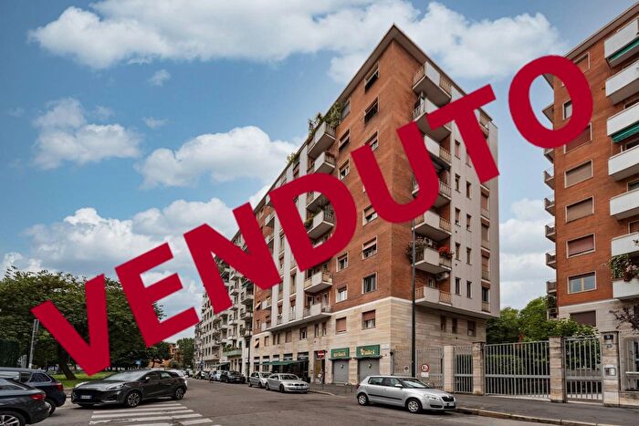 Appartamento bilocale in vendita in Largo Vulci, Milano