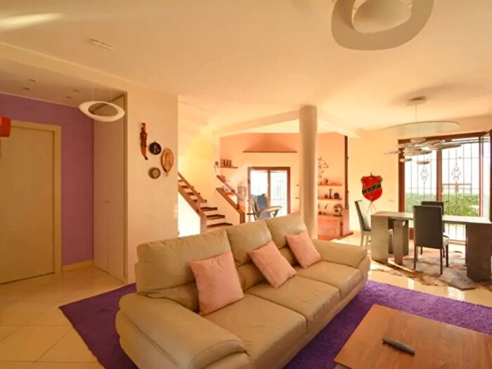 Casa quadrilocale in vendita in Via dellAcqua, Mezzago