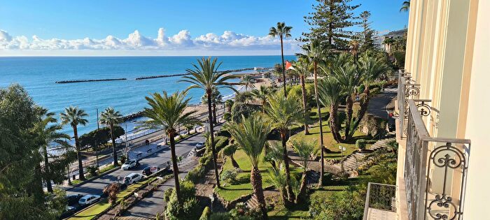 Appartamento con 8 locali in affitto in Imperatrice, Sanremo