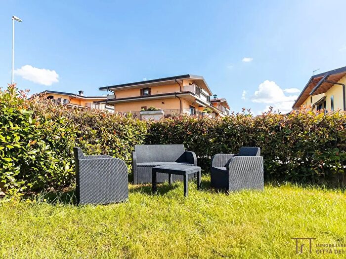 Appartamento con 5 locali in vendita in Via Don Minzoni, Stezzano