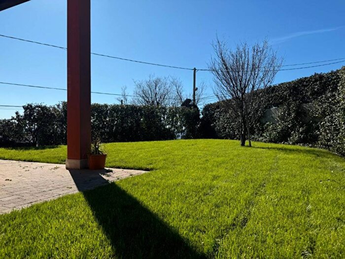 Casa con 5 locali in affitto in Scala Santa, Gretta, Trieste
