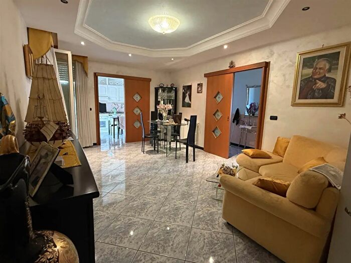 Appartamento quadrilocale in vendita in Via Silvio Pellico, Salerno
