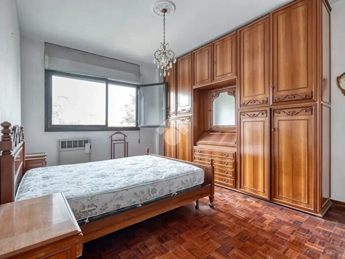 Appartamento quadrilocale in vendita in Via Golinelli, Bologna