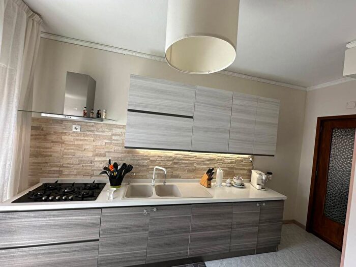 Appartamento quadrilocale in affitto in Via Giovanni Pacini, Zisa, Palermo