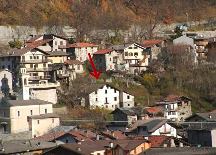 Casa monolocale in vendita in Via San Giovanni Battista, Corteno Golgi