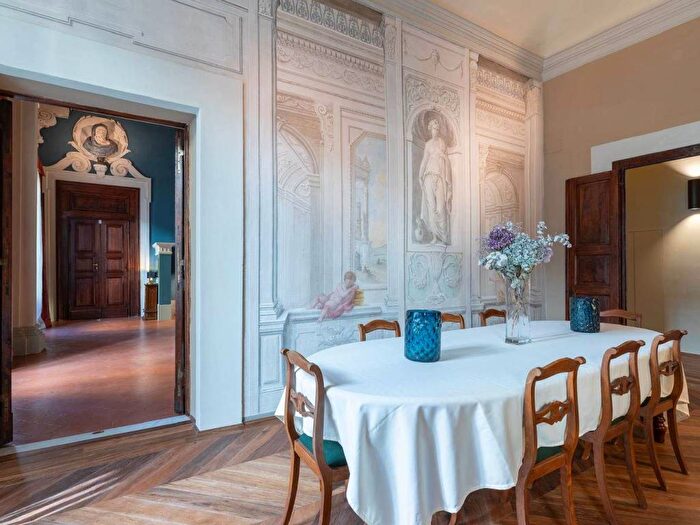 Appartamento con 6 locali in affitto in Santa Croce, Firenze