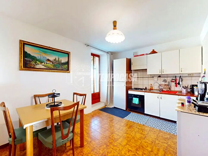 Case in Vendita e in Affitto - 3