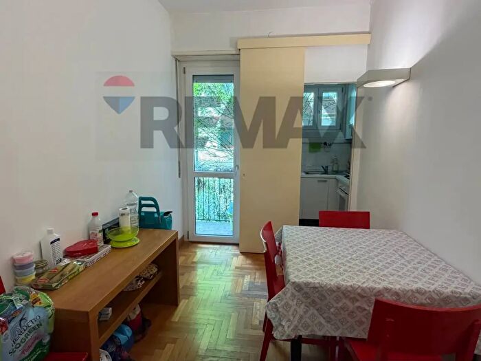 Appartamento trilocale in affitto in Via Cambiasi, Milano