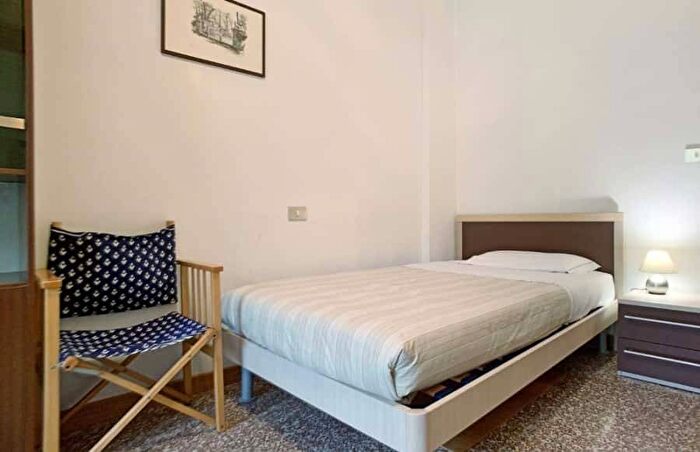 Appartamento trilocale in affitto in Viale Col di Lana, Corso San Gottardo, Milano