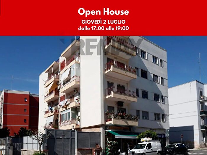 Appartamento trilocale in vendita in Via Daunia, Bari