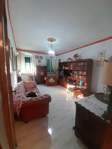 Appartamento con 5 locali in vendita in Livorno