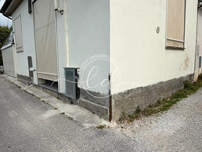 Casa quadrilocale in vendita in Pietrasanta