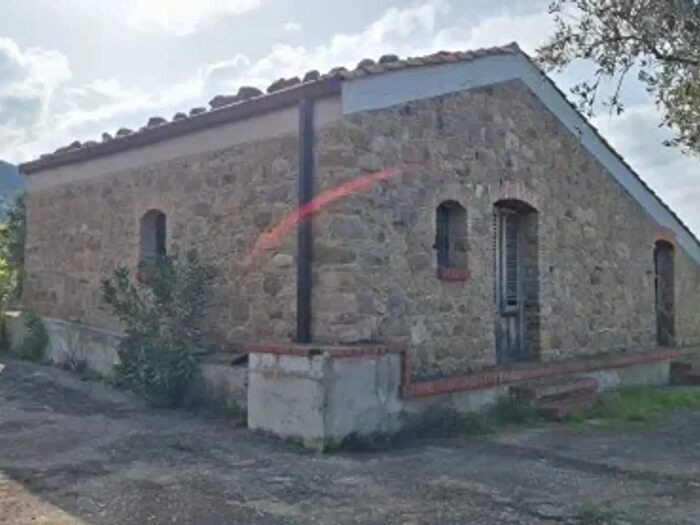Casa trilocale in vendita in Contrada Aria, Santo Stefano Di Camastra