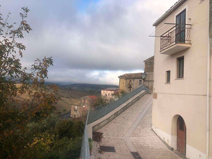 Casa quadrilocale in vendita in Acquaviva Collecroce