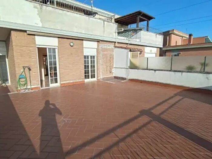 Appartamento trilocale in vendita in Via Silla Rosa De Angelis, Tivoli