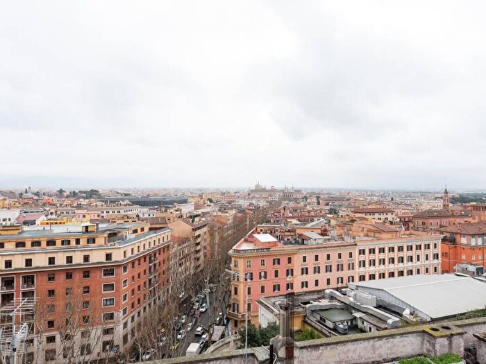 Casa con 5 locali in affitto in Via Merulana, Colle Oppio, Roma