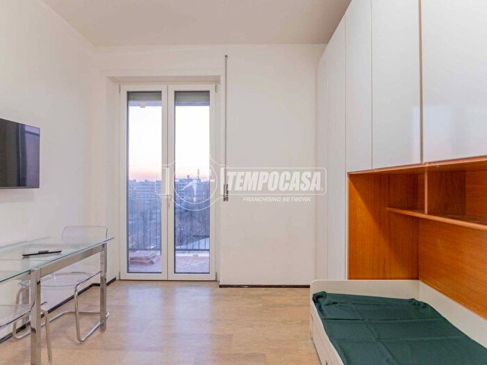 Appartamento monolocale in affitto in Via Giuseppe Candiani, Dergano, Milano