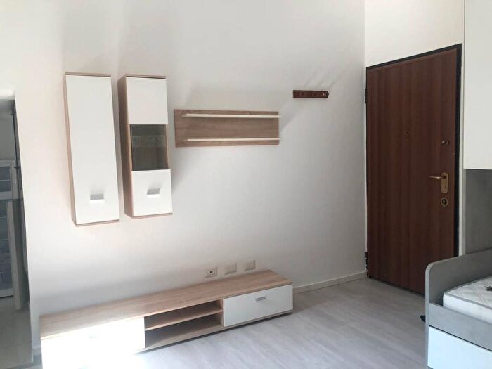 Appartamento monolocale in affitto in Via Custoza, Rondò Torretta, Sesto San Giovanni