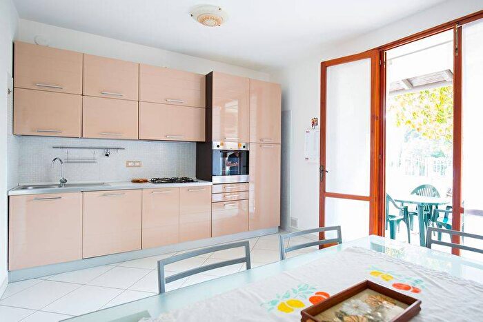 Casa bilocale in affitto in Viale Michelangelo, Lido di Spina, Comacchio