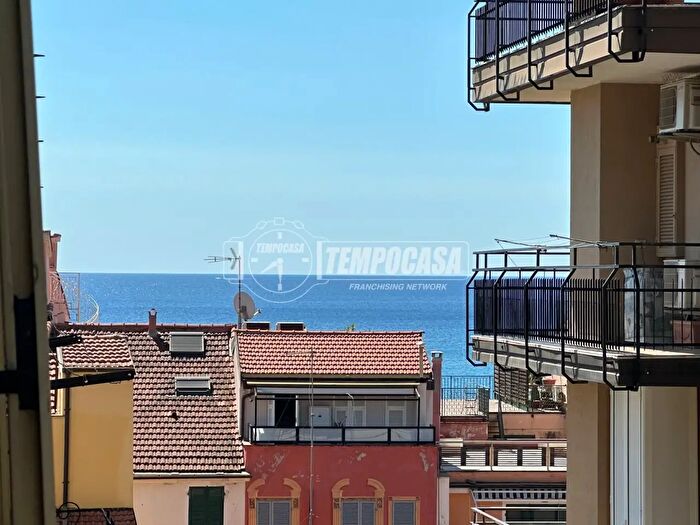 Appartamento trilocale in vendita in Corso Europa a, Loano