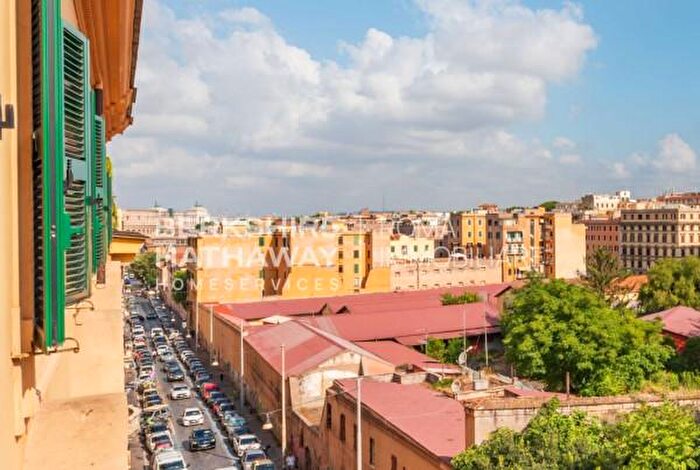 Appartamento quadrilocale in vendita in Piazza di San Giovanni in Laterano, Roma