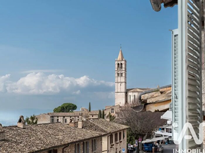 Appartamento quadrilocale in vendita in Via Borgo Aretino, Assisi