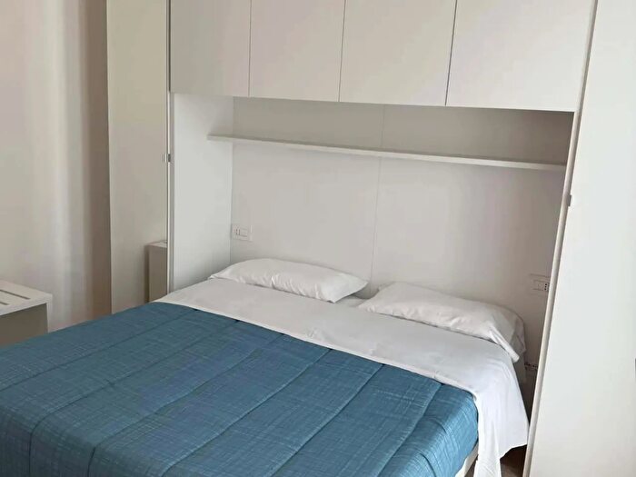 Appartamento monolocale in affitto in Via Nino Bixio, Milano